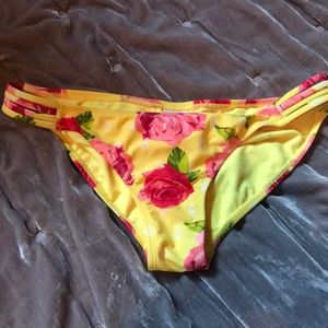 NEVER WORN BODY GLOVE BIKINI BOTTOMS